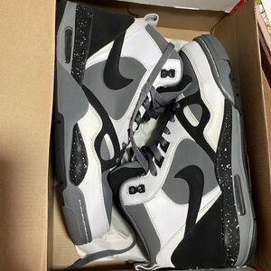 Nike Air Flight 2013 Like New men’s 8.5 grey black
